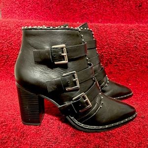 Steve Madden Humble Booties sz 7.5 NEW